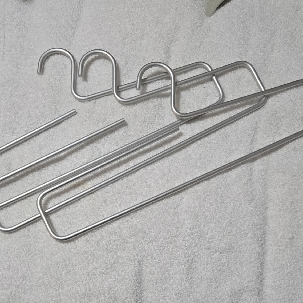 Silvery Metal Hangers Set - 3
